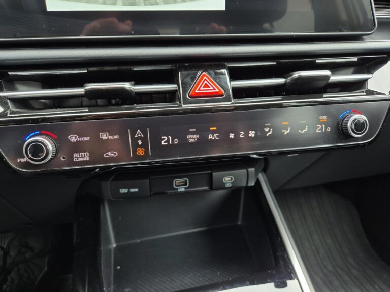 1.6 GDI Hybrid M Niski Przebieg, Gwarancja, Salon Polska - zdjęcie 21