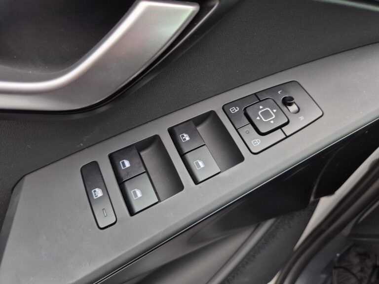 1.6 GDI Hybrid M Niski Przebieg, Gwarancja, Salon Polska - zdjęcie 23