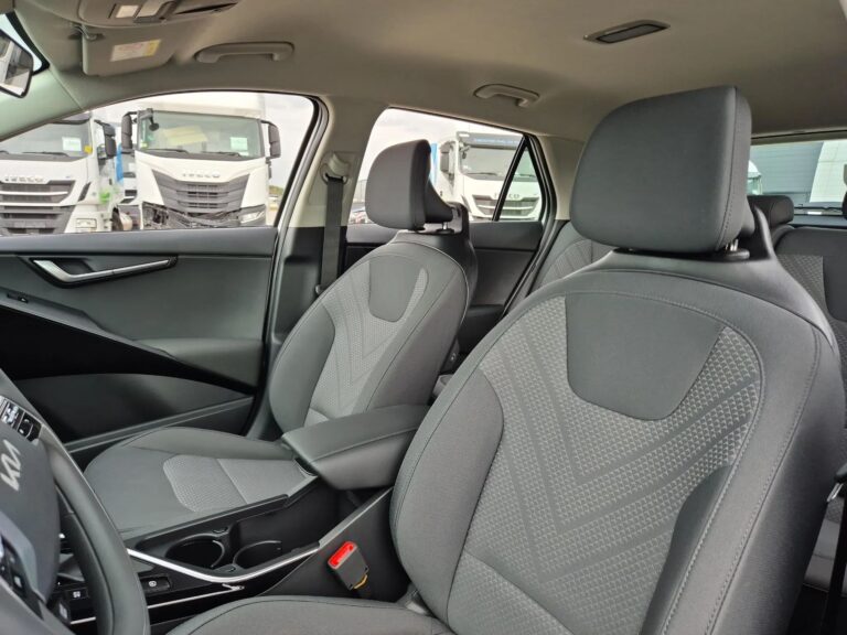 1.6 GDI • Wersja: M + Pakiet Zimowy • RABAT 21 000 pln • Inne kolory - zdjęcie 11