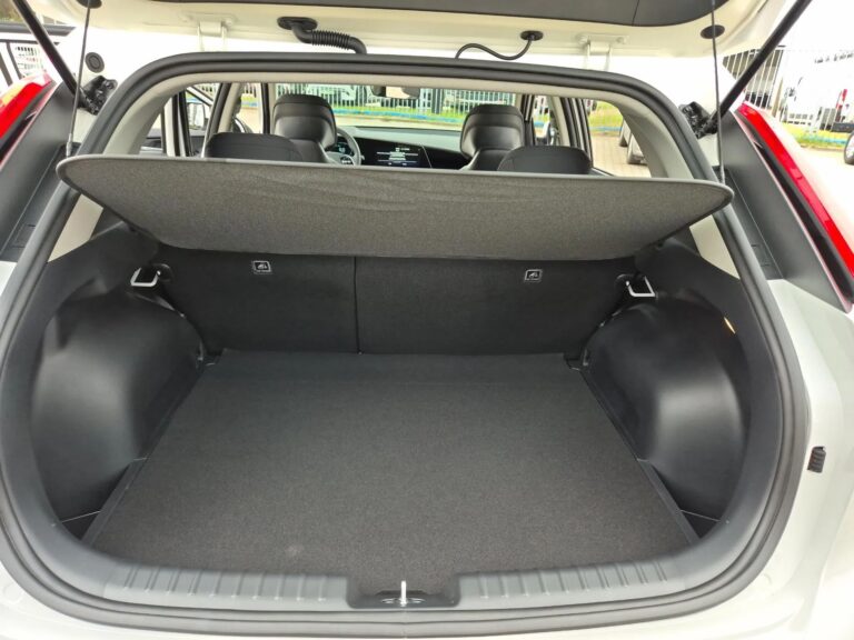 1.6 GDI • Wersja: M + Pakiet Zimowy • RABAT 21 000 pln • Inne kolory - zdjęcie 17