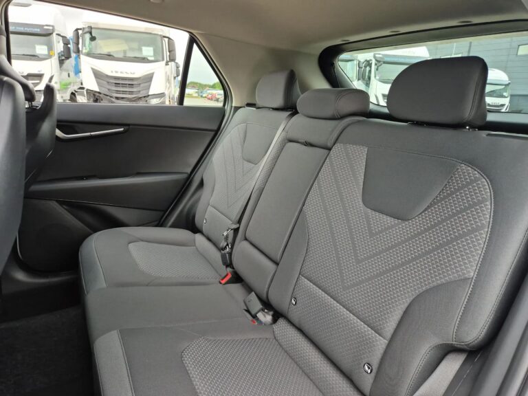 1.6 GDI • Wersja: M + Pakiet Zimowy • RABAT 24 000 pln • Inne kolory - zdjęcie 16