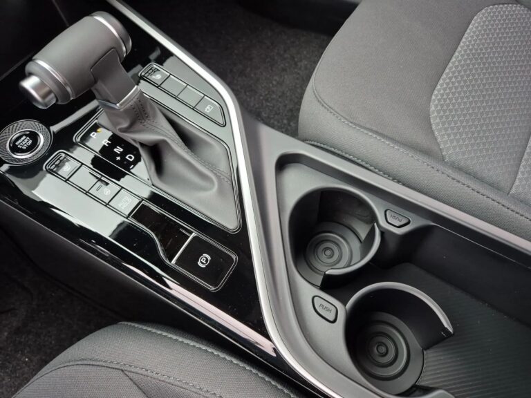 1.6 GDI • Wersja: M + Pakiet Zimowy • RABAT 24 000 pln • Inne kolory - zdjęcie 24