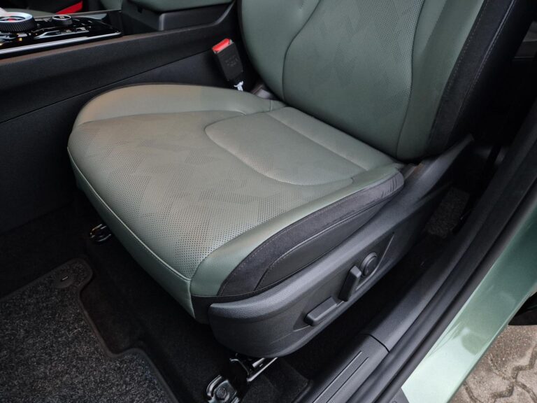 210KM • automat 6AT • HEV • Model 2025 • wersja: Anniversary - zdjęcie 12