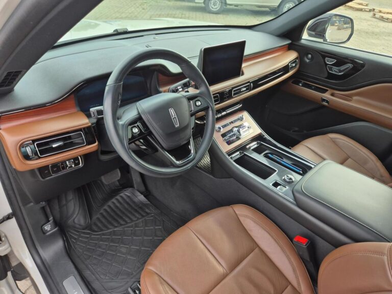 407KM, 3.0 v6, bardzo bogata opcja, salon na kołach - zdjęcie 9