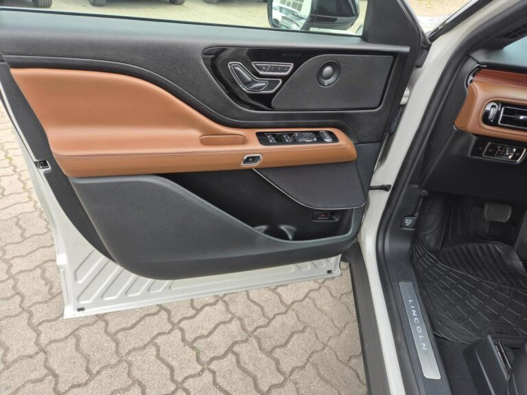 407KM, 3.0 v6, bardzo bogata opcja, salon na kołach - zdjęcie 10