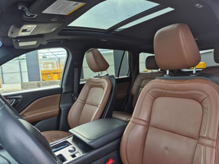 407KM, 3.0 v6, bardzo bogata opcja, salon na kołach - zdjęcie 11