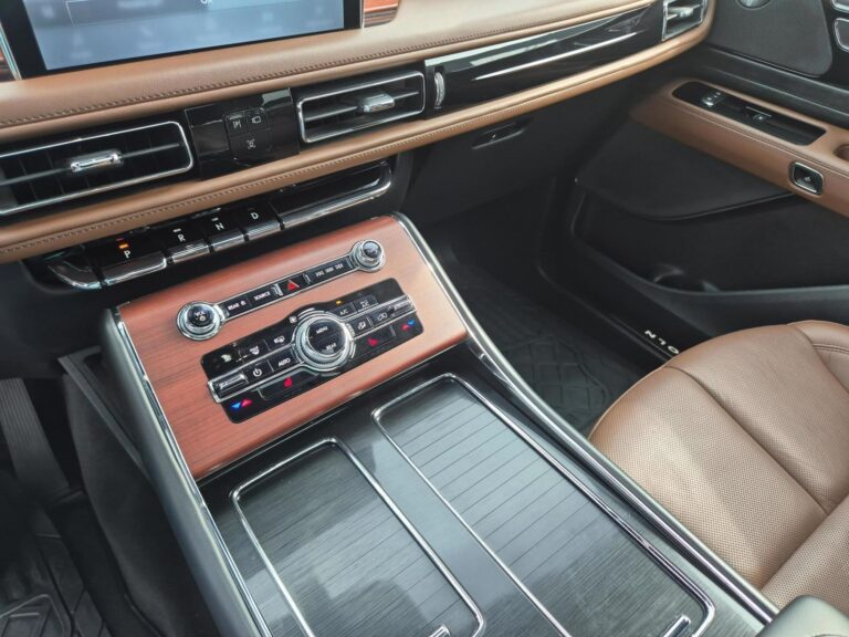 407KM, 3.0 v6, bardzo bogata opcja, salon na kołach - zdjęcie 15