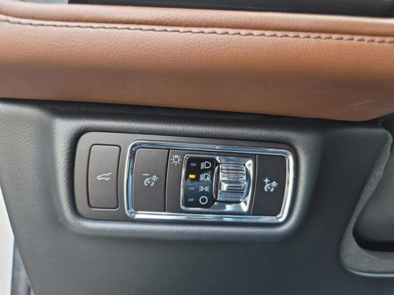 407KM, 3.0 v6, bardzo bogata opcja, salon na kołach - zdjęcie 28