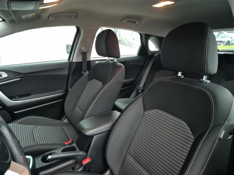 Ceed 1.5 T-GDI M 160KM, Kamera Cofania, - zdjęcie 11