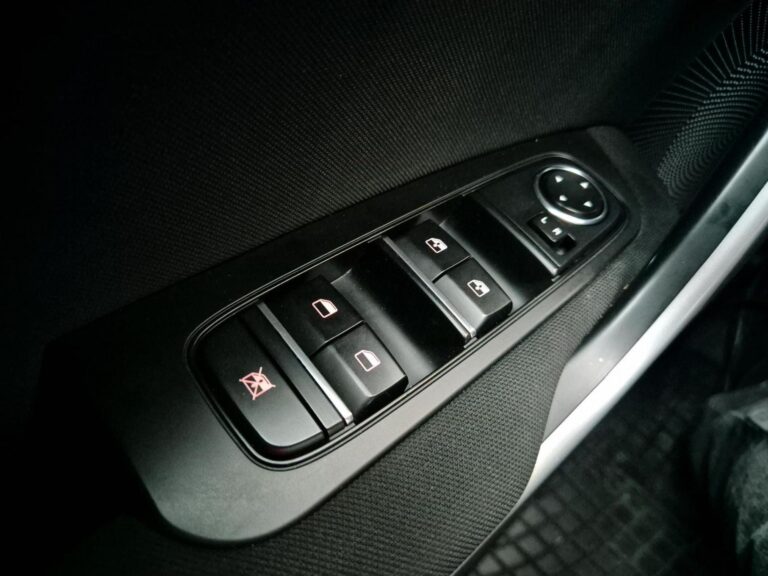 Ceed 1.5 T-GDI M 160KM, Kamera Cofania, - zdjęcie 23