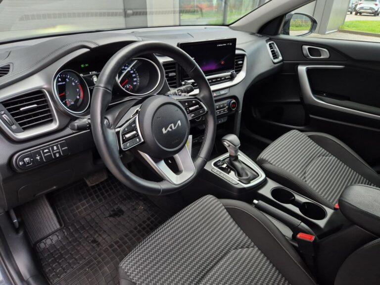 Ceed 1.5 T-GDI M DCT, Niski Przebieg, Salon Polska - zdjęcie 24