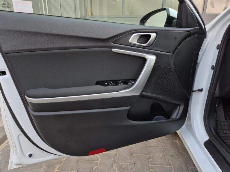 Ceed 1.5 T-GDI M, Podgrzewane fotele, Gwarancja, Finasnowanie - zdjęcie 10