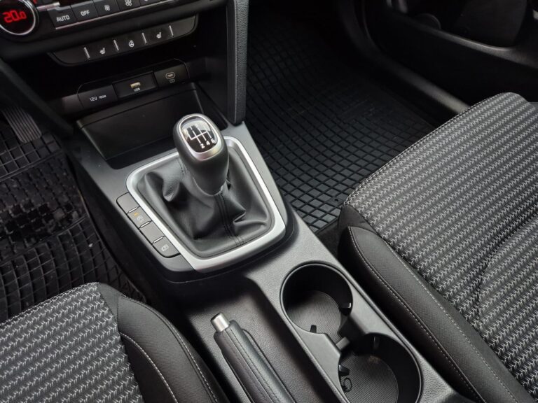 Ceed 1.5 T-GDI M, Podgrzewane fotele, Gwarancja, Finasnowanie - zdjęcie 15