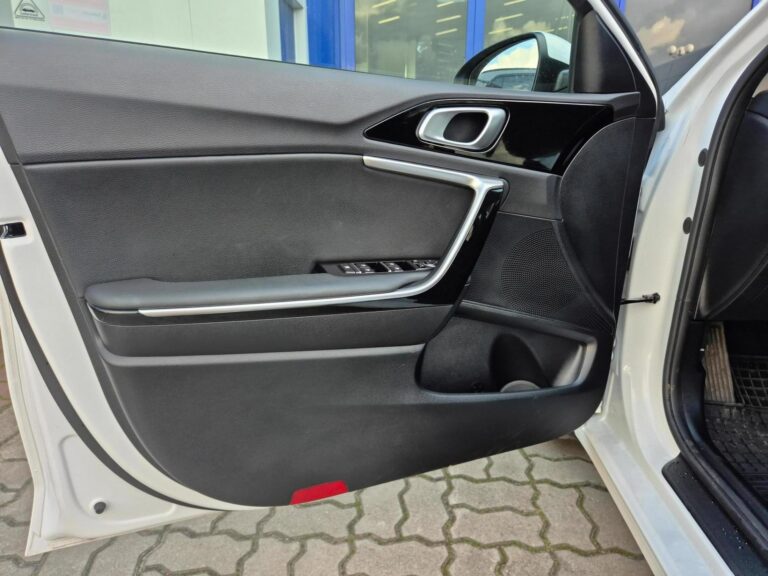 Ceed 1.5 T-GDI Tribute DCT, Niski Przebieg, Gwarancja, Finansowanie - zdjęcie 10