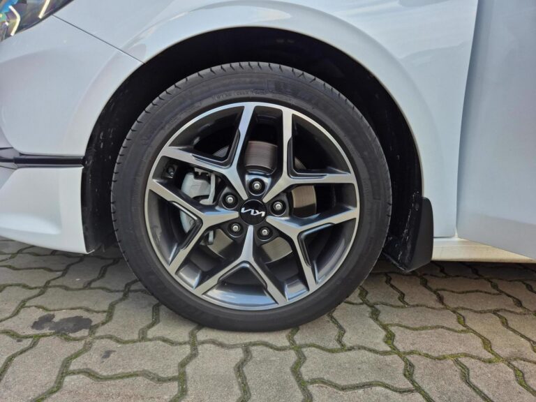 Ceed 1.5 T-GDI Tribute DCT, Niski Przebieg, Gwarancja, Finansowanie - zdjęcie 18