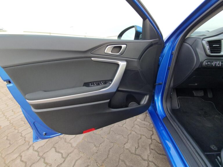 KIA CEED • 1.5 T-GDI • 7DCT • MY25 • Pakiet Smart • DEMO - zdjęcie 10