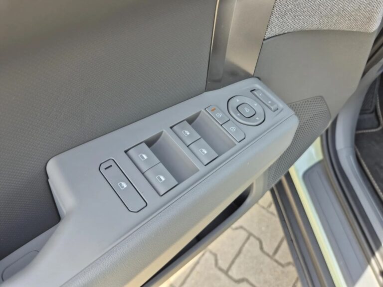 KIA EV3 • 81.4 kWh MY'25 • Wersja EARTH + AEB + HP + MET • 25tyś rabat - zdjęcie 20