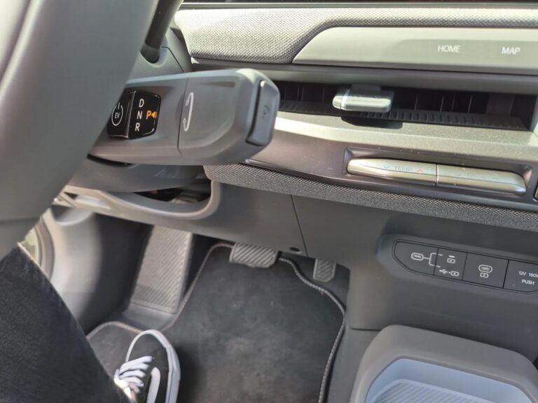 KIA EV3 • 81.4 kWh MY'25 • Wersja EARTH + AEB + HP + MET - zdjęcie 15