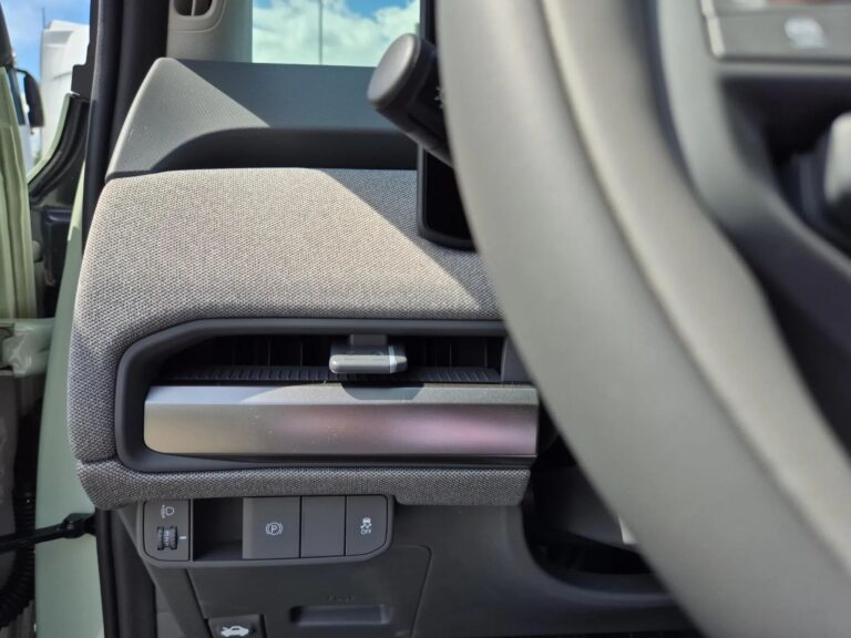 KIA EV3 • 81.4 kWh MY'25 • Wersja EARTH + AEB + HP + MET - zdjęcie 21