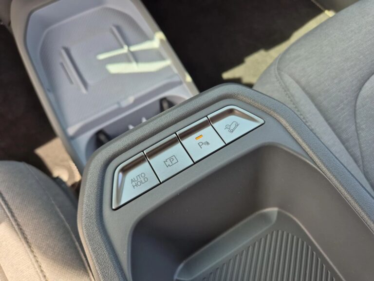 KIA EV3 • 81.4 kWh MY'25 • Wersja EARTH + AEB + HP + MET - zdjęcie 25