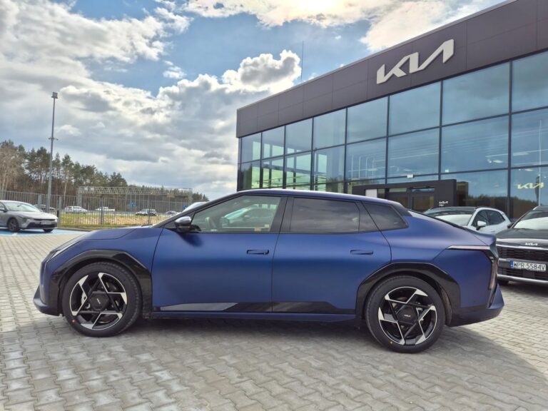 KIA EV4 FASTBACK GT-LINE • LR 81,4 kWh • MY26 • Bogate wyposażenie - zdjęcie 2