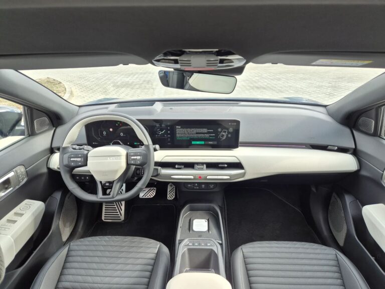 KIA EV4 FASTBACK GT-LINE • LR 81,4 kWh • MY26 • Bogate wyposażenie - zdjęcie 14