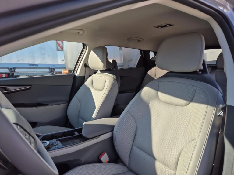 KIA EV6 • 84 KWH • wersja wyposażenia: EARTH • dopłata NaszEAuto! - zdjęcie 11