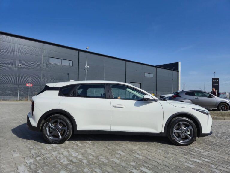 Kia K4 1.6 T-GDI 7DCT • Wersja M + Pakiet Zimowy • Wyprzedaż 4000 pln - zdjęcie 6