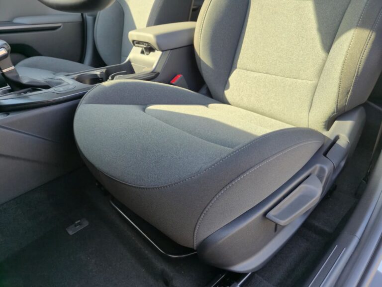 Kia K4 1.6 T-GDI 7DCT • Wersja M + Pakiet Zimowy • Wyprzedaż 4000 pln - zdjęcie 12