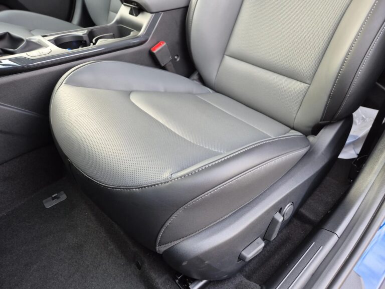 KIA K4 • 150 KM • Potrójny ekran • LED • Komfort + Bezpieczeństwo - zdjęcie 14