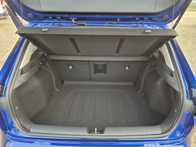 KIA K4 • 150 KM • Potrójny ekran • LED • Komfort + Bezpieczeństwo - zdjęcie 20