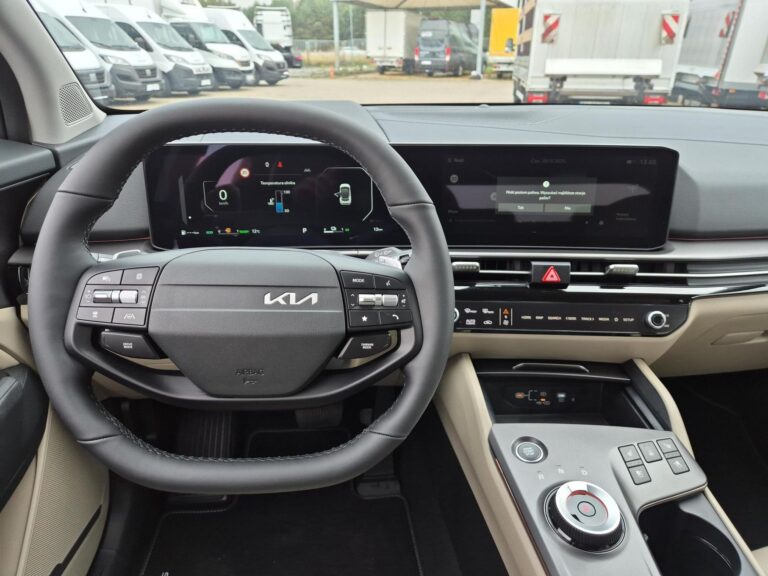 KIA SPORTAGE • 1.6 T-GDI 6AT • AWD • Hybryda • business line +AEB+PNS - zdjęcie 13