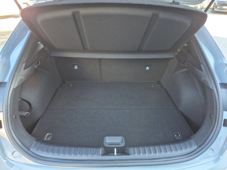 KIA X-CEED 1,6T-GDI 7DCT • wersja Tribiute • Rabat 5 tyś - zdjęcie 14