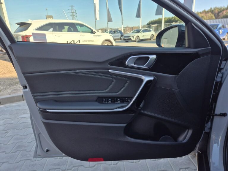 KIA X-CEED 1,6T-GDI 7DCT • wersja Tribiute • Rabat Flota - zdjęcie 10