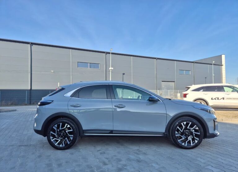 KIA X-CEED 1,6T-GDI 7DCT • wersja Tribute • Nowy • Cena specjalna - zdjęcie 7