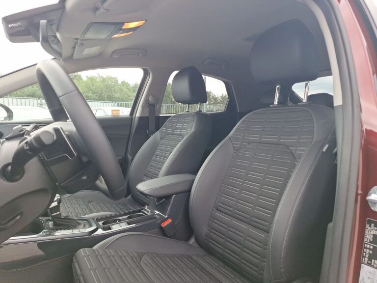 KIA X-Ceed 1,6T GDI, nowa gama 27 - zdjęcie 3