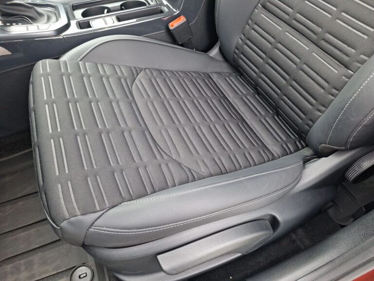 KIA X-Ceed 1,6T GDI, nowa gama 27 - zdjęcie 4