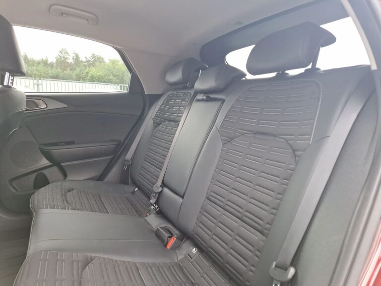 KIA X-Ceed 1,6T GDI, nowa gama 27 - zdjęcie 8