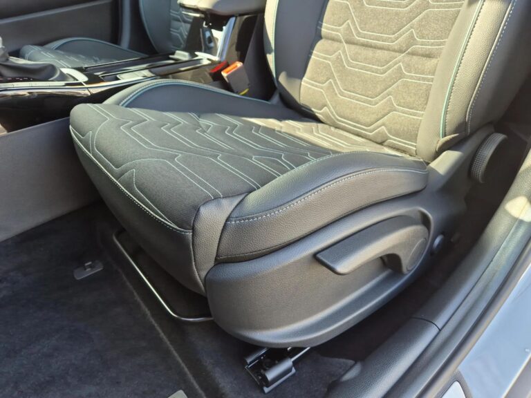 KIA XCEED • 1,6T-GDI 7DCT • 150KM • wersja: MY26 TRIBUTE+pakiet zimowy - zdjęcie 12