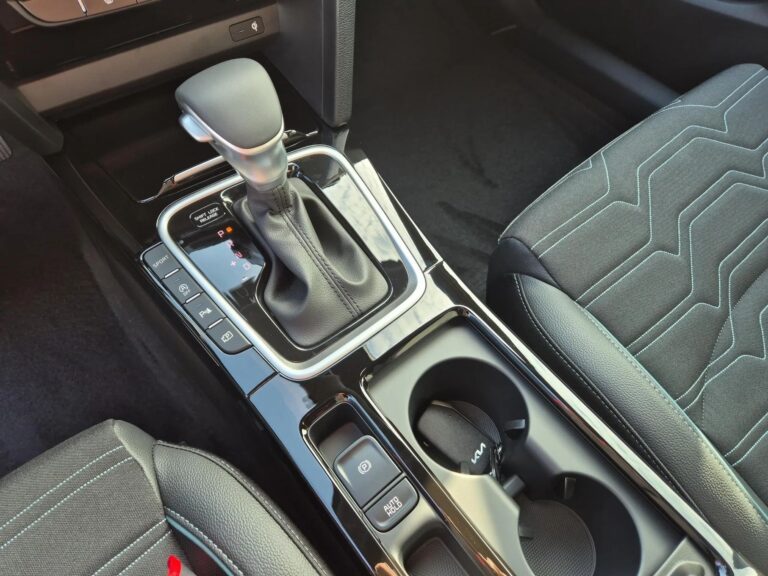 KIA XCEED • 1,6T-GDI 7DCT • 150KM • wersja: MY26 TRIBUTE+pakiet zimowy - zdjęcie 16