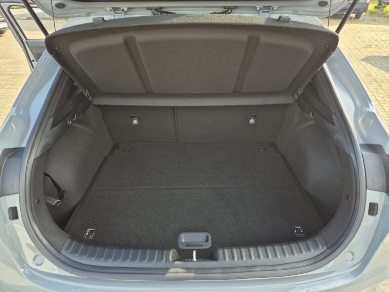 KIA XCEED • 1,6T-GDI 7DCT • 150KM • wersja: MY26 TRIBUTE+pakiet zimowy - zdjęcie 18