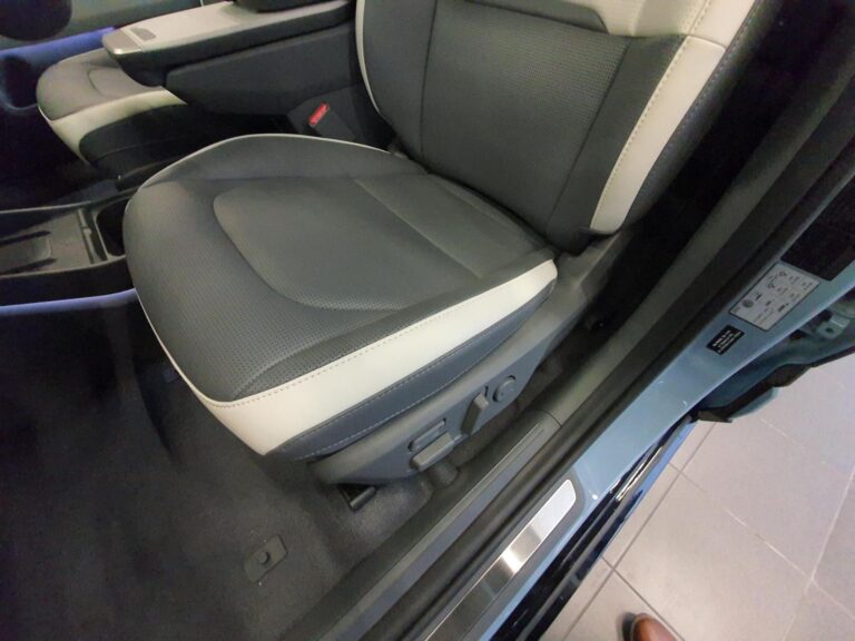 MY'25 • 81,4kWh • 204KM • DEMO dealera GT line • zasięg do 460 km - zdjęcie 12