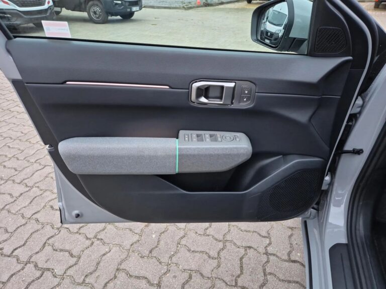 Nowy model • bogata wersja: Business Line • 81.4 kWh • 204 KM - zdjęcie 10