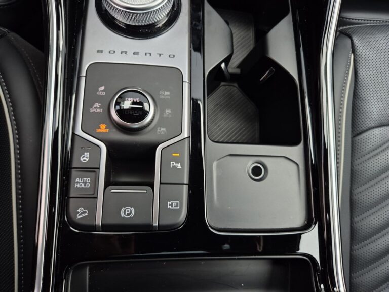 Sorento 1.6 T-GDI HEV Prestige Line AWD aut 6os., Bogata wersja - zdjęcie 16